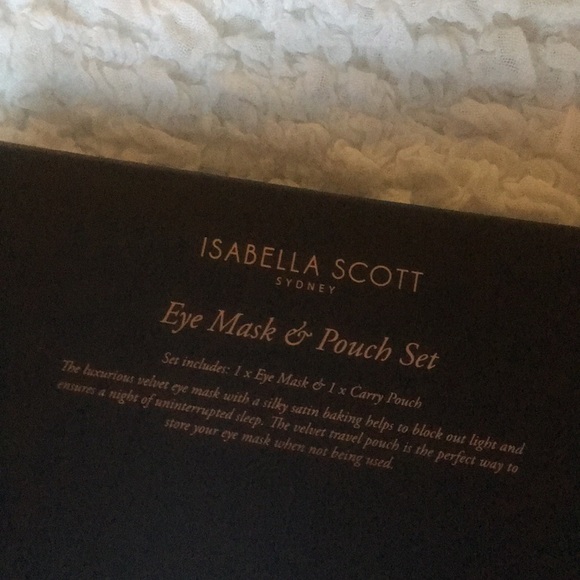 Pink Velvet Eye Mask with Drawstring Pouch - Picture 5 of 6